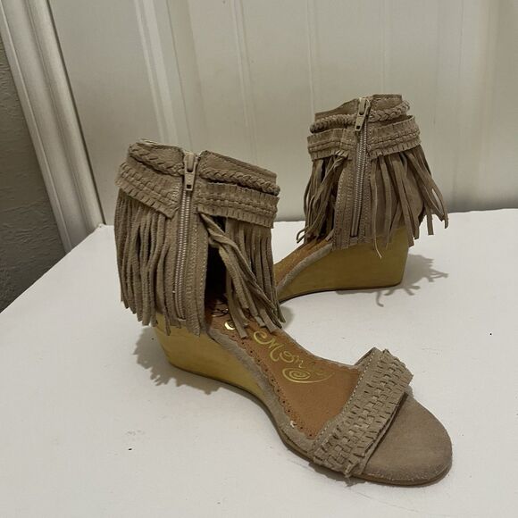 Naughty Monkey Tan Suede Ankle Strap Fringe Open Toe Wedge Shoes Womens 9.5 - Picture 6 of 13